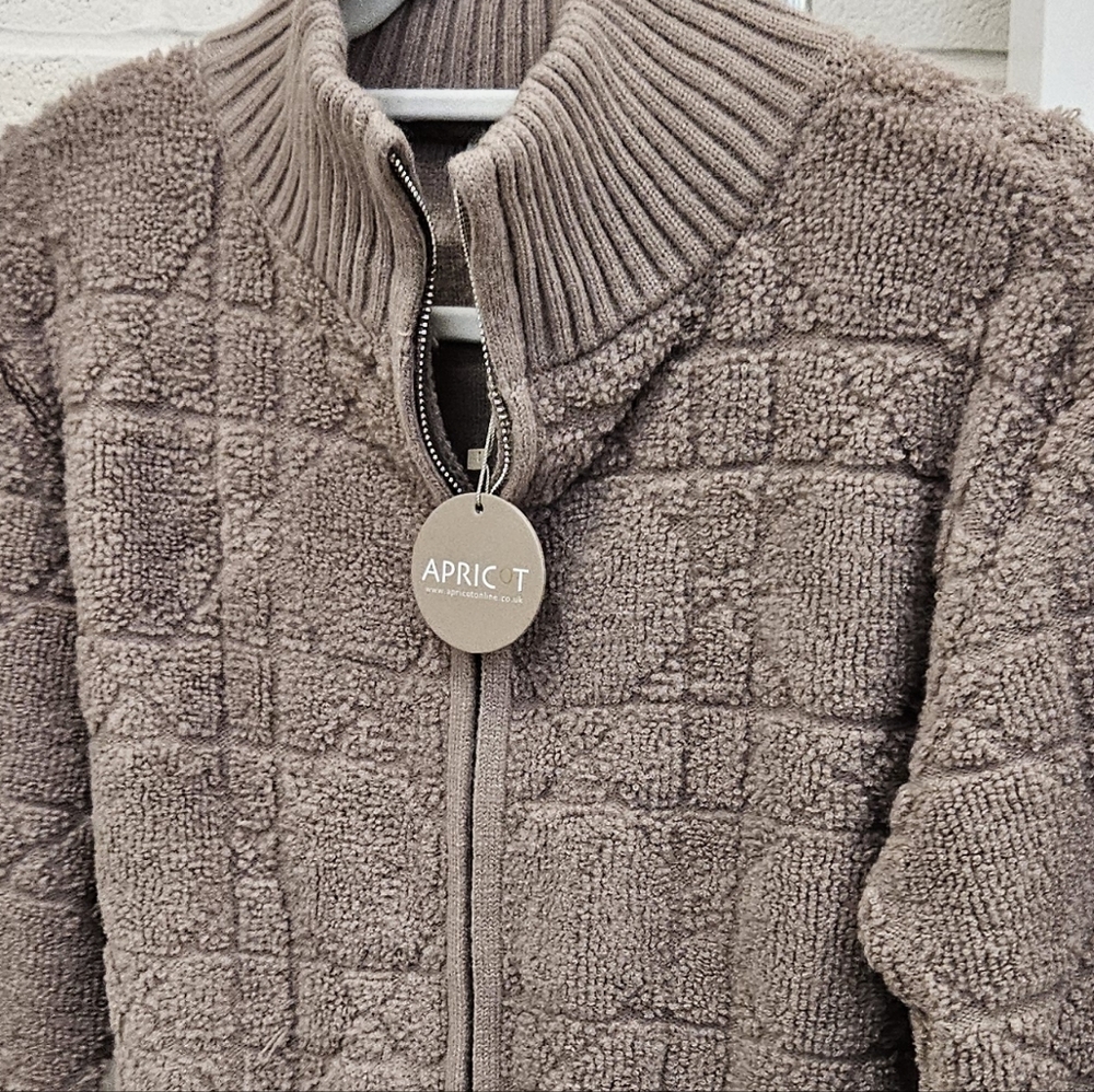 High Neck Looped Textured Zip Jacket - Picture 10 of 12